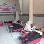 Polres Gowa Gelar Donor Darah Sambut HUT Humas Polri ke-74: Polisi Humanis, Harapan Masyarakat 2 Personel Polres Gowa ikut donor darah serentak menyambut HUT Humas Polri ke-74. Wujud nyata semangat Polisi Humanis, Harapan Masyarakat.