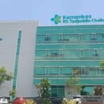 RSUP Dr. Tadjuddin Chalid Makassar menegaskan tak ada penolakan pasien lansia seperti yang beredar di media sosial. Pihak rumah sakit menyebut kejadian itu hanyalah kesalahpahaman alur triase di IGD.