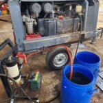 Dari Tambal Ban hingga Filtrasi Solar: Cara PT Hakaaston Menumbuhkan Inovasi dari Lapangan 4 Sistem filtrasi dry cleaning rancangan tim HKA memanfaatkan filter 2 mikron untuk menyaring solar bekas pembersihan tangki, sehingga dapat digunakan kembali tanpa menghasilkan limbah B3.