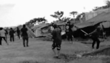 Sengketa Tanah di Tanjung Bunga: Keluarga Pammusureng Pegang Putusan Final MA, NV Hadji Kalla Kalah PK 1 Ketegangan kembali pecah di lahan sengketa Jalan Metro Tanjung Bunga, Makassar. Meski Mahkamah Agung telah menetapkan kepemilikan sah kepada keluarga A. Pammusureng Dg. Mangngawing, aktivitas di lapangan masih memanas antara pihak yang berselisih.