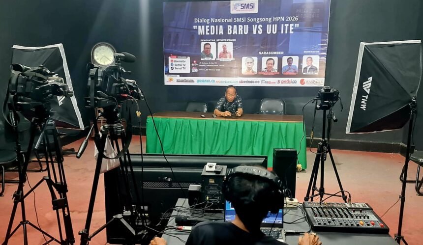 UU ITE dan Media Baru: Menavigasi Rambu Hukum di Era Digital 1 Diskusi Nasional SMSI bertajuk “Media Baru dan UU ITE” menghadirkan pandangan lintas bidang tentang tantangan dan peluang kebebasan berekspresi di era digital.