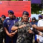 KKP Tertibkan Pemanfaatan Ruang Laut Ilegal di Sorong: Ketegasan Demi Kedaulatan dan Kepastian Usaha 3 Dirjen PSDKP KKP, Pung Nugroho Saksono, saat memimpin penghentian sementara aktivitas pemanfaatan ruang laut tanpa izin di Saoka, Sorong, Papua Barat Daya.