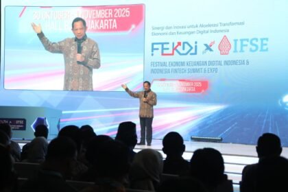 Mendagri Tito Karnavian menyerukan penguatan literasi keuangan digital bagi pemerintah daerah saat membuka Festival Ekonomi Keuangan Digital Indonesia & Indonesia Fintech Summit & Expo 2025 di JICC Jakarta.