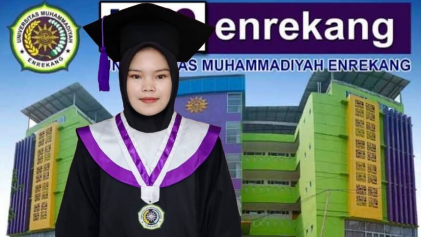 Lulusan PSI UNIMEN berpose saat wisuda, menandai langkah awal menuju dunia profesional.