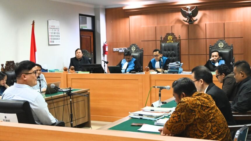 Henry Darmawan Hutagaol, SH., LLM., selaku ahli administrasi, menyampaikan keterangan dalam persidangan Perkara No. 212/G/2025/PTUN.JKT di Pengadilan Tata Usaha Negara Jakarta, (30/9/2025).