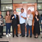 Para pengurus DPP APKOMINDO versi sah yang dipimpin Ir. Soegiharto Santoso (Hoky) berfoto bersama usai sidang di PTUN Jakarta, usai mendengarkan kesaksian penting Dr. Rudi Rusdiah yang membongkar fakta rekayasa hukum dalam sengketa organisasi tersebut.