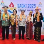 Delegasi Ordinariatus Castrensis Indonesia (OCI) tampil dalam balutan busana adat Nusantara pada Sidang Agung Gereja Katolik Indonesia (SAGKI) 2025 di Jakarta — menandai partisipasi perdana Gereja Militer Indonesia dalam forum nasional Gereja Katolik.