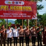 Polres Enrekang bersama berbagai instansi pemerintah menggelar apel kesiapsiagaan tanggap darurat bencana pada Rabu, 5 November 2025.