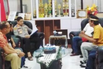 Suasana mediasi yang digelar di ruang Kapolrestabes Makassar pada Jumat (7/11/2025) terkait perdata perkara tanah di Makassar.