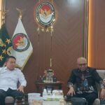 Pertemuan Pengurus PWI Pusat dengan Penasihat Khusus Presiden Bidang Pertahanan Nasional Jenderal (Purn) Dudung Abdurachman membahas kolaborasi memperkuat nilai bela negara dan peran pers menjaga keutuhan bangsa.