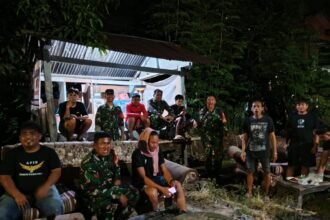 Patroli malam Koramil Enrekang, jaga kampung bersama, Jumat (14/11/2025).