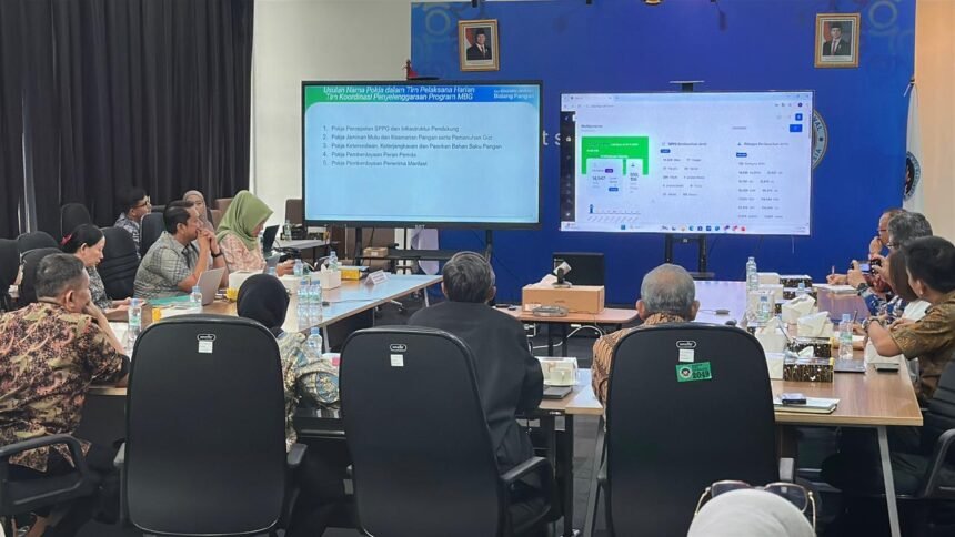 Pokja pemberdayaan peran pemerintah daerah yang baru dibentuk mulai bekerja memastikan Pemda mengalokasikan lahan, SDM, serta logistik pendukung agar SPPG di wilayah 3T dapat beroperasi lebih efektif, (14/11/2025). (dok. bgn/ho)