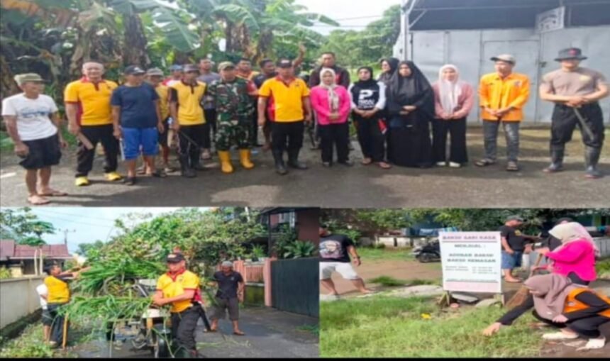 Warga RT 001 RW 001 Lingkungan Borongbilalang, Kelurahan Kalebajeng, Kecamatan Bajeng, Kabupaten Gowa bersama personel Binmas Polsek Bajeng dan Babinsa Koramil menggelar kerja bakti, Sabtu (15/11/2025).