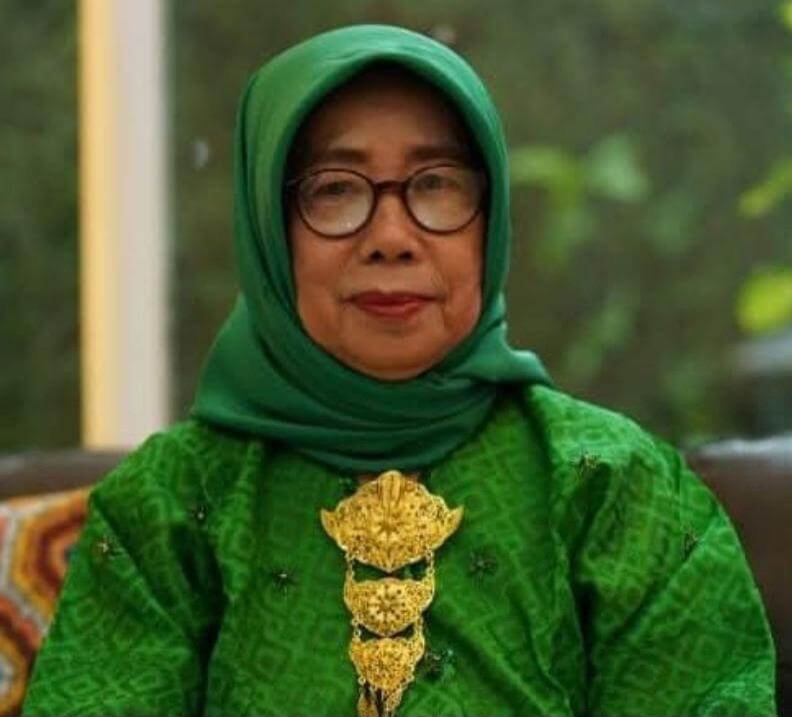 Prof. Nurhayati Rahman, Guru Besar Fakultas Ilmu Budaya Universitas Hasanuddin.