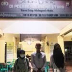 Kuasa hukum bersama saksi tampak hadir di Polsek Galesong Utara untuk memenuhi panggilan penyidik terkait kasus penganiayaan Syahruddin Dg. Sitaba, (26/11/2025).