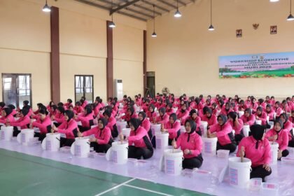 Bhayangkari Gowa menggelar workshop ecoenzyme, (27/11/2025).