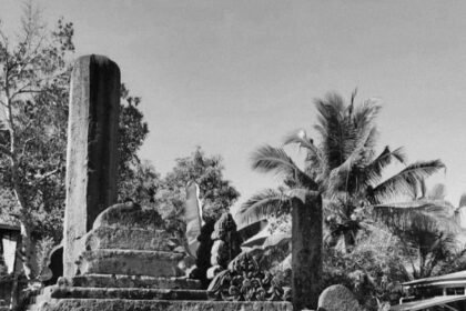 Makam Karaeng Dea Dg. Lita, "De Regent Van Kadjang VI" (1865–1880) bergelar "Gadjang ri Tappi’na Bone", lahir 1820 dan wafat 1889.