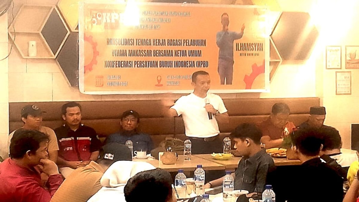 Komisaris Pelindo Duduk Bersama Buruh Pelabuhan Makassar, Soroti Status Kerja dan Keadilan 2 20251230 211801