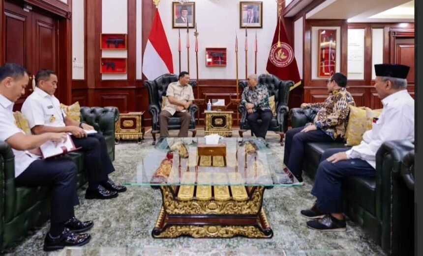 Audiensi PWI Pusat dengan Menteri Pertahanan RI Sjafrie Sjamsoeddin membahas rangkaian kegiatan Hari Pers Nasional (HPN) 2026, termasuk rencana retret wartawan di Akmil Magelang.