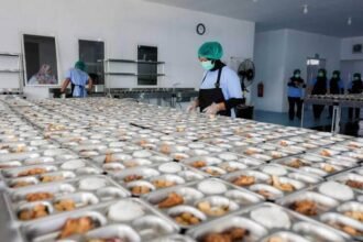 BGN menegaskan pemenuhan gizi bagi ibu hamil, ibu menyusui, dan balita tetap jadi prioritas utama Program Makan Bergizi Gratis, termasuk di akhir 2025. Kelompok 1.000 HPK dinilai krusial dan tak boleh terputus meski masa liburan.