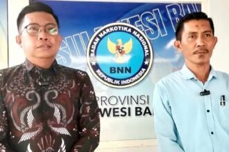Tim kuasa hukum mendatangi kantor BNN Provinsi Sulawesi Barat untuk meminta penjelasan resmi terkait penahanan Aipda AK, Senin (15/12/2025).
