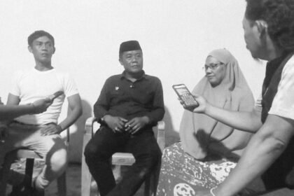 Warga Mappala’ Kelurahan Pangka Binanga, Kecamatan Pallangga Kabupaten Gowa, Sulawesi Selatan menyampaikan keluhan terkait pelaksanaan PTSL dalam pertemuan bersama tokoh masyarakat, menyoroti kejelasan proses dan transparansi biaya.