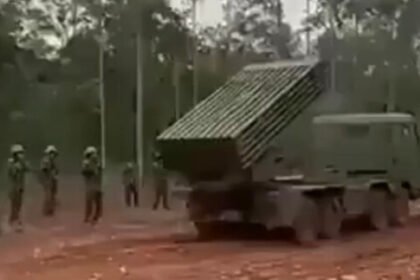 Tampak peluncur roket sebelum dioperasikan. (ss/mundoeconflicto/ho/mp)