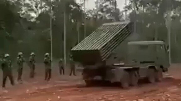 Tampak peluncur roket sebelum dioperasikan. (ss/mundoeconflicto/ho/mp)