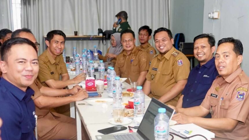 Wakil Bupati Enrekang Andi Liwang memimpin rakor bersama BPJS Ketenagakerjaan guna memperkuat perlindungan jaminan sosial pekerja di Enrekang, Selasa (27/1/2026).