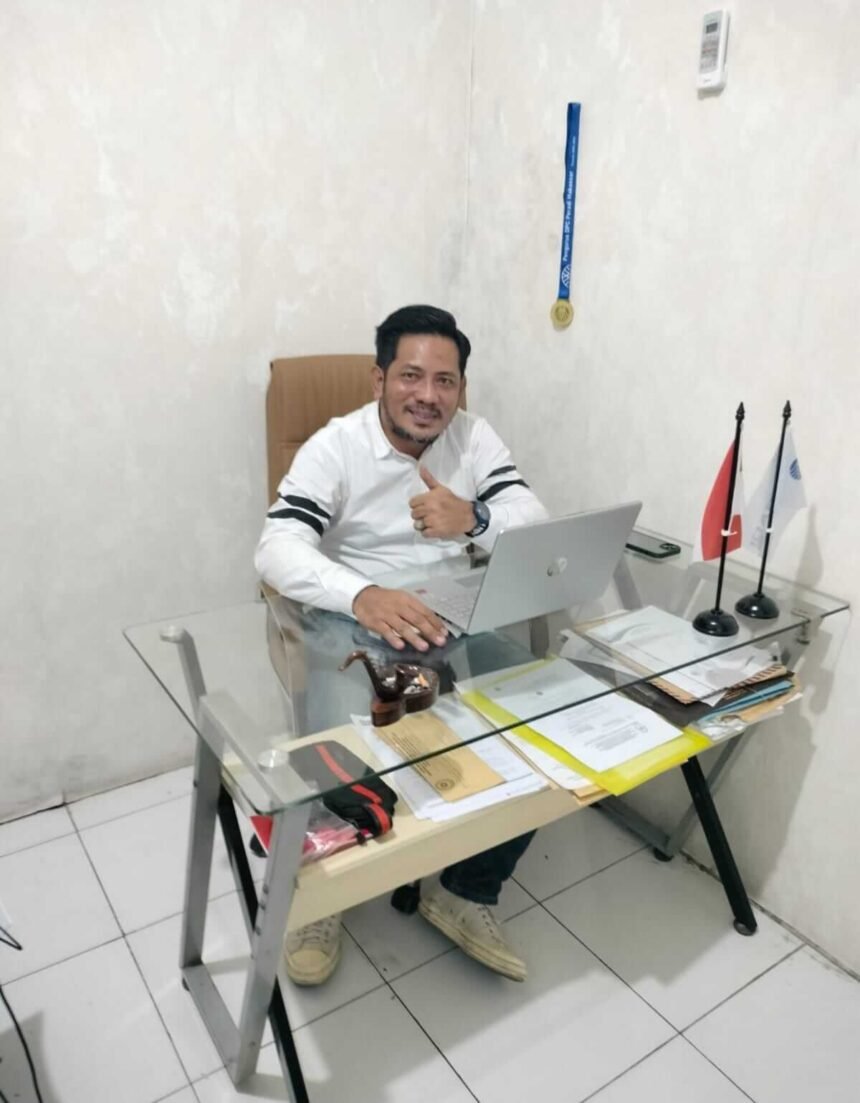 Kuasa hukum pengelola PG Butung Makassar, saat menyiapkan langkah hukum terkait polemik pengelolaan dan pungutan Jaspro Pasar Butung.