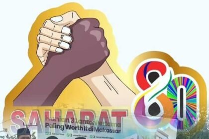 Aksi sosial berbagi takjil oleh SAHABAT 80 di Jalan Raya Metro Tanjung Bunga, Makassar, Minggu (8/3/2026). 