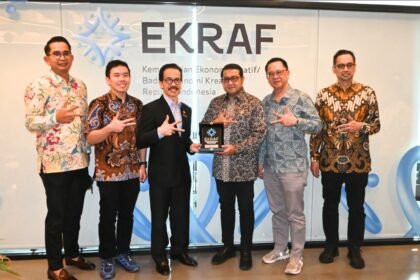 Audiensi Asosiasi Pengusaha Teknologi Informasi dan Komunikasi Nasional (APTIKNAS) dengan Kementerian Ekonomi Kreatif Republik Indonesia di Jakarta membahas penguatan ekosistem digital nasional melalui sejumlah program strategis.