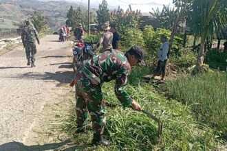 Kerja Bakti di Kelurahan Balla.