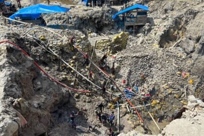 Lokasi tambang emas gunung botak tanah merah. (mediapesan/sk)