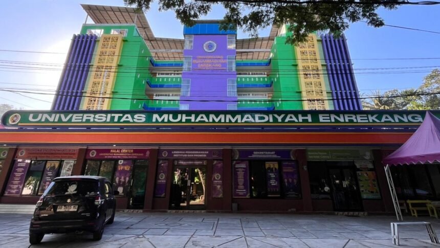 Universitas Muhammadiyah Enrekang kembali menorehkan prestasi dengan meraih Juara 1 Klaster Penelitian Madya tingkat LLDIKTI Wilayah IX Sultanbatara tahun 2026.