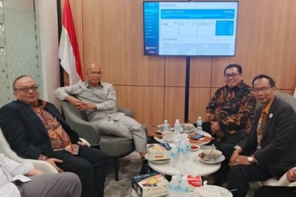 Audiensi SMSI dan ABPEDNAS di Jakarta bahas penguatan sinergi media dan tata kelola desa yang transparan serta berpihak pada masyarakat.