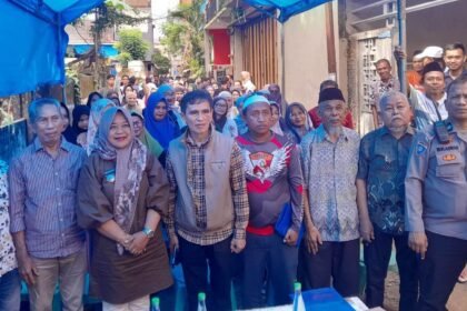 Kebersamaan warga dan DPRD Sulsel dalam pengawasan APBD 2026 di Kelurahan Pandang, Panakkukang. Aspirasi masyarakat soal BPJS, PPDB, hingga lingkungan jadi perhatian utama.
