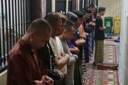 Suasana khidmat mewarnai ruang tahanan Polres Gowa, Kamis (4/6/2026).