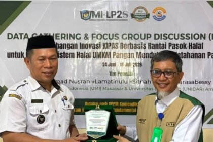 Tim peneliti UMI menggelar FGD dan pengumpulan data UMKM di Desa Bonto Bunga, Maros. Penelitian Dasar 2026 ini fokus pada pengembangan sistem halal, daya saing usaha, dan ketahanan pangan daerah.
