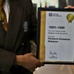 Poltekpar Makassar menorehkan prestasi internasional dengan masuk peringkat 1001–1500 dunia dalam THE Sustainability Impact Ratings 2026. Capaian ini menjadi bukti komitmen kampus vokasi pariwisata dalam mendukung pembangunan berkelanjutan melalui pendidikan, riset, dan pengabdian kepada masyarakat.