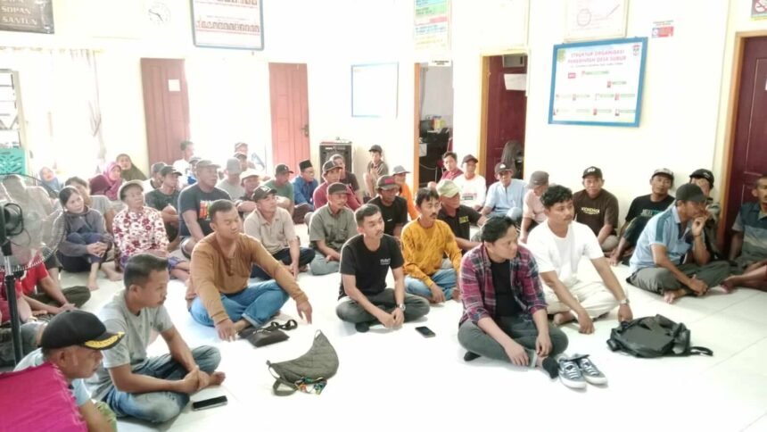 "Warga Kecamatan Sukamaju dan Sukamaju Selatan menghadiri sosialisasi Program Cetak Sawah Rakyat (CSR), menyampaikan aspirasi agar lahan produktif petani tidak dimasukkan dalam program tanpa persetujuan dan verifikasi yang transparan."
