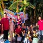 DPC GMPK Makassar bersama Informa DC Tallo menyalurkan bantuan kepada warga terdampak kebakaran di Mangara Bombang, Kecamatan Tallo, Makassar.