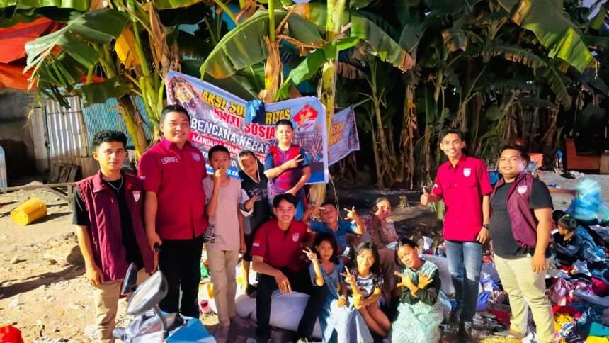 DPC GMPK Makassar bersama Informa DC Tallo menyalurkan bantuan kepada warga terdampak kebakaran di Mangara Bombang, Kecamatan Tallo, Makassar.