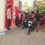 Polresta Gowa melakukan pengawasan antrean di Stasiun Pengisian Bahan Bakar Umum (SPBU),Sabtu (12/9/2026).