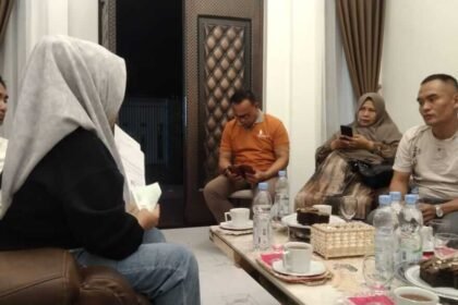 Suasana pertemuan pihak terkait membahas penyelesaian persoalan pelaksanaan KDMP di wilayah Enrekang.