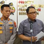 Kepala Bidang Humas Polda Sulsel Kombes Pol. Didik Supranoto dan Direktur Reserse Narkoba Polda Sulsel Kombes Pol. Sugeng Sudarso dalam keterangan kepada wartawan di Mapolda Sulsel, Selasa (29/9/2026).