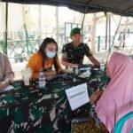 Pemeriksaan kesehatan gratis, pengobatan gratis dan layanan pengobatan alternatif bagi masyarakat di sekitar Markas Area (Marshaling Area) Yonif TP 449/Satria Honggopati di Desa Watubonang, Kecamatan Tawangsari, Kabupaten Sukoharjo, Selasa (29/9/2026). (ft/ak/ho)