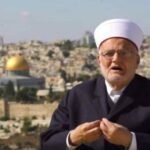 Khatib Al-Aqsa mengatakan pembatasan media bertujuan menutupi kondisi di kompleks Masjid. (ft/qass/ho)