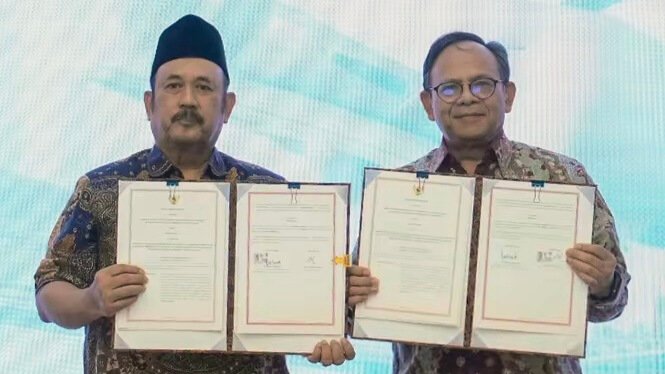Ketua Dewan Pers Komaruddin Hidayat dan Menteri Perencanaan Pembangunan Nasional (PPN)/Kepala Bappenas Rachmat Pambudy.