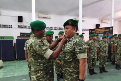 Kodim 0728/Wonogiri menggelar kenaikan pangkat periode 1 Oktober 2026 dalam upacara di halaman Makodim 0728/Wonogiri, Kamis (1/10/2026). (ft/ak/ho)